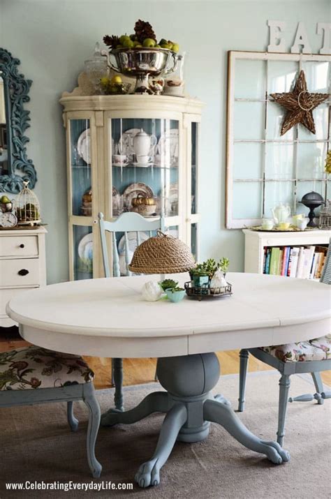 Dining Table and Chairs makeover with Annie Sloan Chalk
