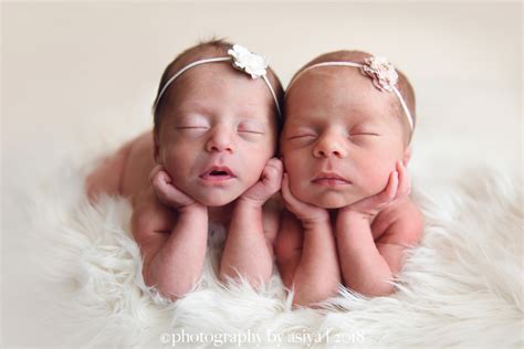 twin photo shoot morningside heights twin newborn photographer uws nyc photography