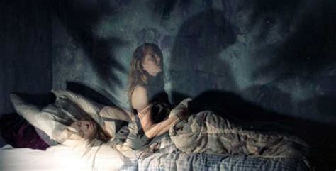 15 people on their experience with the sleep paralysis