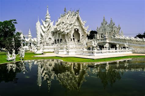 temples  thailand  travel leaf