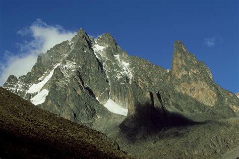 mount kenya  africas  highest mountain