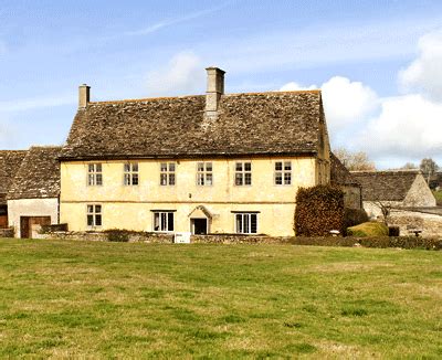 cotswolds farmhouse  sale   years country life