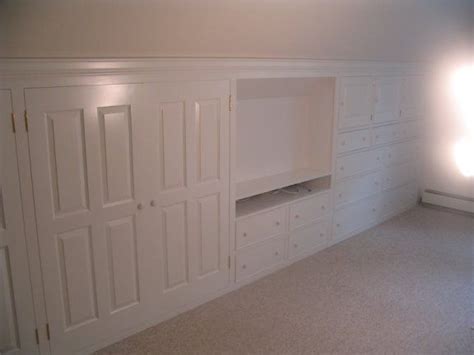 knee wall built on 19′ of storage along knee wall