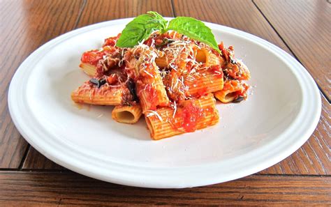 pasta alla norma rigatoni in a tomato and eggplant sauce gianni s