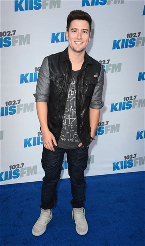 logan henderson measurements height and weight