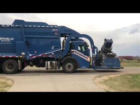 garbage trucks pt  youtube