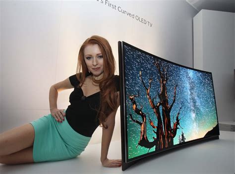 samsung cuts investment  oled strata geecom