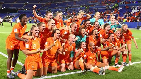 Rapinoe And Usa Aim To Retain World Cup But Netherlands Has Other Ideas
