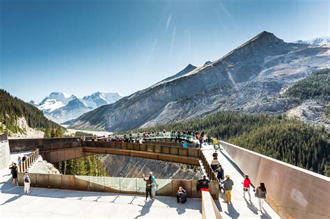 summer attractions  banff national park banff lake louise tourism