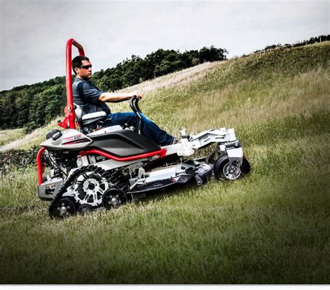 altoz introduces industrys  tracked  turn mower    rural lifestyle dealer