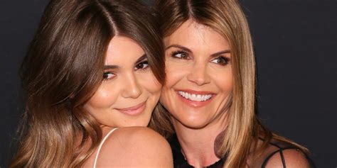 olivia jade resents lori loughlin for college admissions