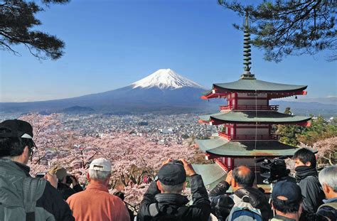 problem  japan doubling  tourism target hotels   full  japan times