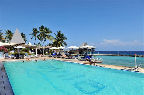 avila hotel pool  beach curacao vakantie thuiskomen