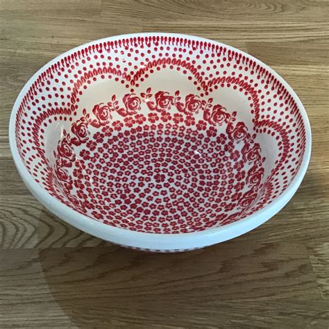 red rose large serving bowl