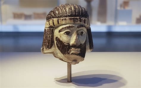 king  rare sculpted head  mystery biblical ruler