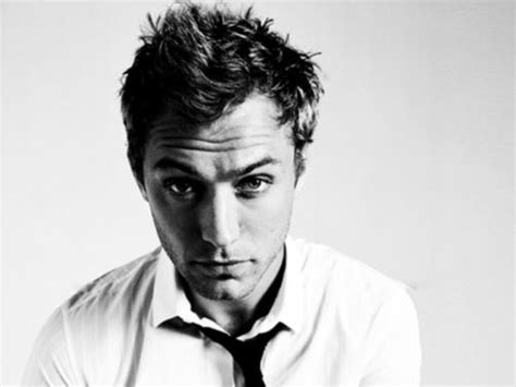 jude law gets naked for new movie dom hemingway