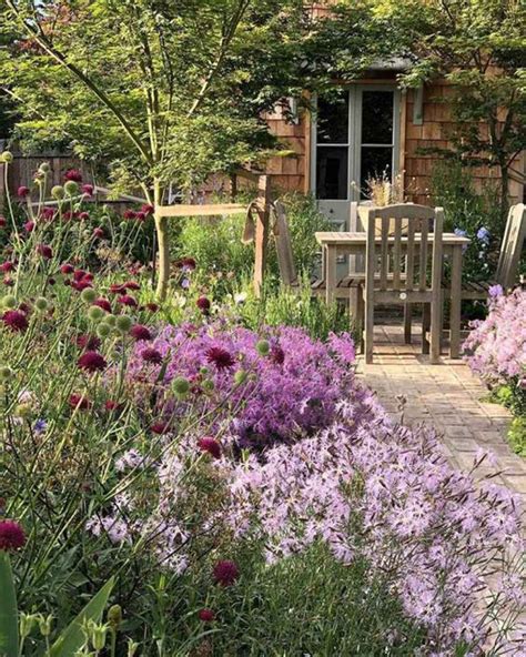 35 beautiful romantic garden ideas that make will love