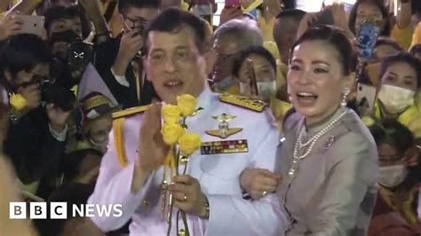 show of support for thailand s monarchy bbc news