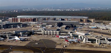 fileaerial view  frankfurt airport jpg wikimedia commons