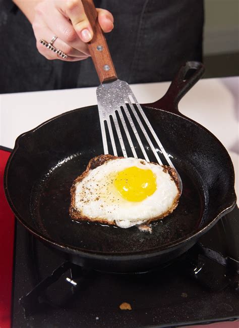 How To Make The Most Delicious Fried Egg Of Your Life