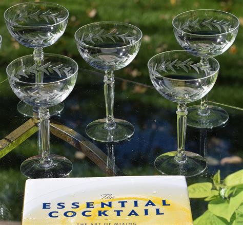 Vintage Etched Crystal Champagne Coupes Cocktail Glasses Set Of 4