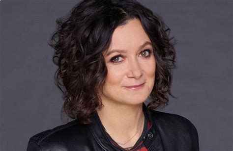 sara gilbert is a married woman now in a same sex