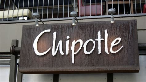 Couple Arrested For Having Sex On Top Of A Chipotle Eater
