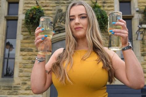 Woman Fed Up Of 34j Boobs Knocking Over Pints Desperate To Raise Cash