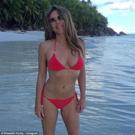 Elizabeth Hurleyshows Off Figure On Seychelles Beach Break Daily Mail