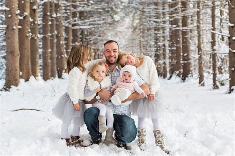york fresh snow fall family session winter family pictures winter family photography