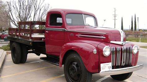 ford   ton pickup  anaheim    mecum auctions