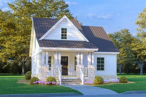 story  bedroom  square foot cottage house   deep front