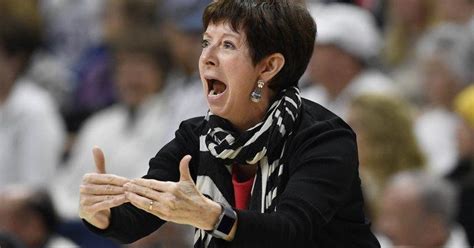 matas notre dame womens basketball coaching legend muffet mcgraw retires sports wdrbcom
