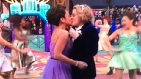 Same Sex Kiss During Thanksgiving Day Parade Goes Viral Called First
