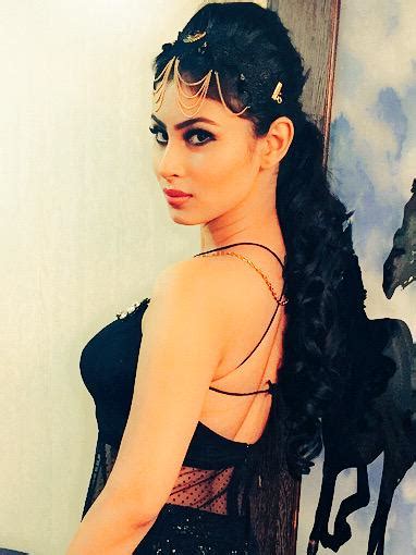 Mouni Roy Hot Hd Unseen Sexy Photos And Wallpapers And Images