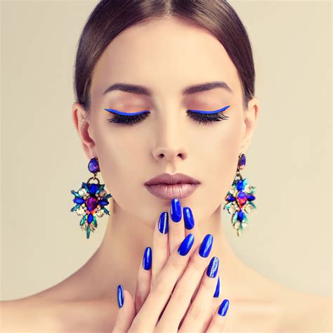 wallpaper women model face makeup painted nails simple background