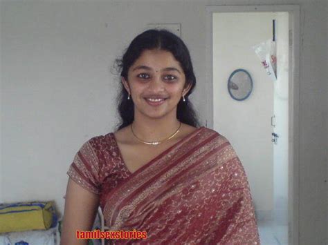 actress sexy stills south indian aunties hot bathing show images