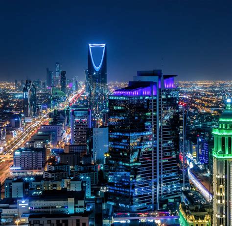 kingdom tower riyadh saudi arabia travel  path
