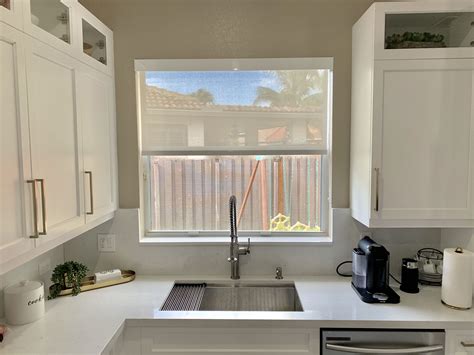 shade  kitchen window