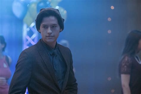 Photos Riverdale Episode 11 From To Riverdale And Back