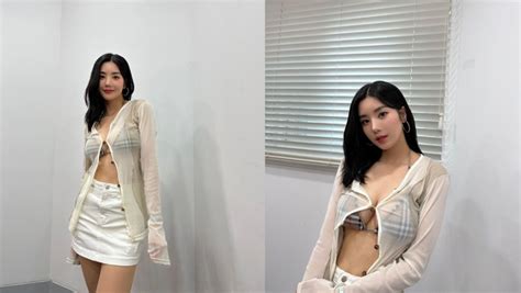 kwon eun bi showcases  sexy figure  instagram  waterbomb