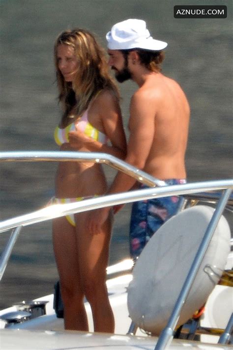 Heidi Klum Sexy On Vacation With 28 Year Old Rocker On A