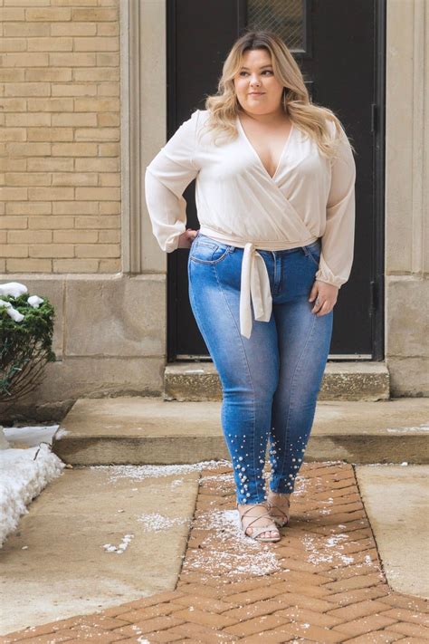 Chicago Plus Size Fashion Blogger Natalie Craig Reviews