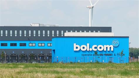 bolcom start kledingverkoop  bekende partners retaildetail