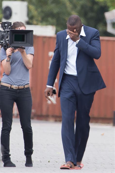 seven glorious photos of idris elba s bulge