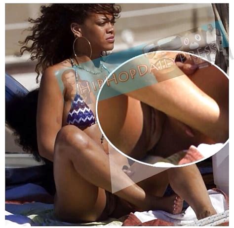 Rihanna Shows Pussy On Beach 1 Pics Xhamster