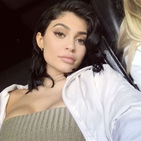 Kylie Jenner Selfies 3 Photos