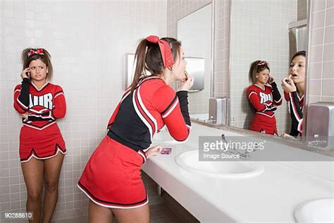 High School Cheerleaders Bildbanksfoton Och Bilder Getty Images
