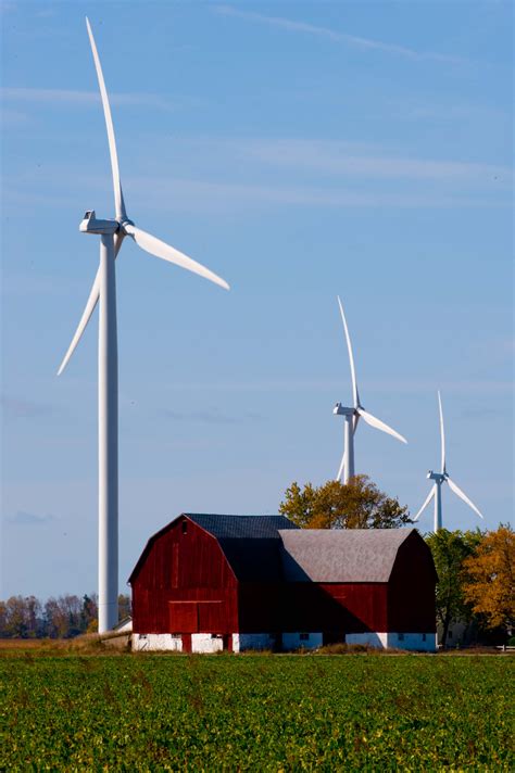 percent    power plants built   great lakes region  wind   energy