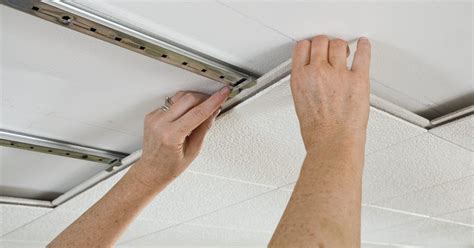 memasang wallpaper plafon sendiri step  step bangizaltoycom